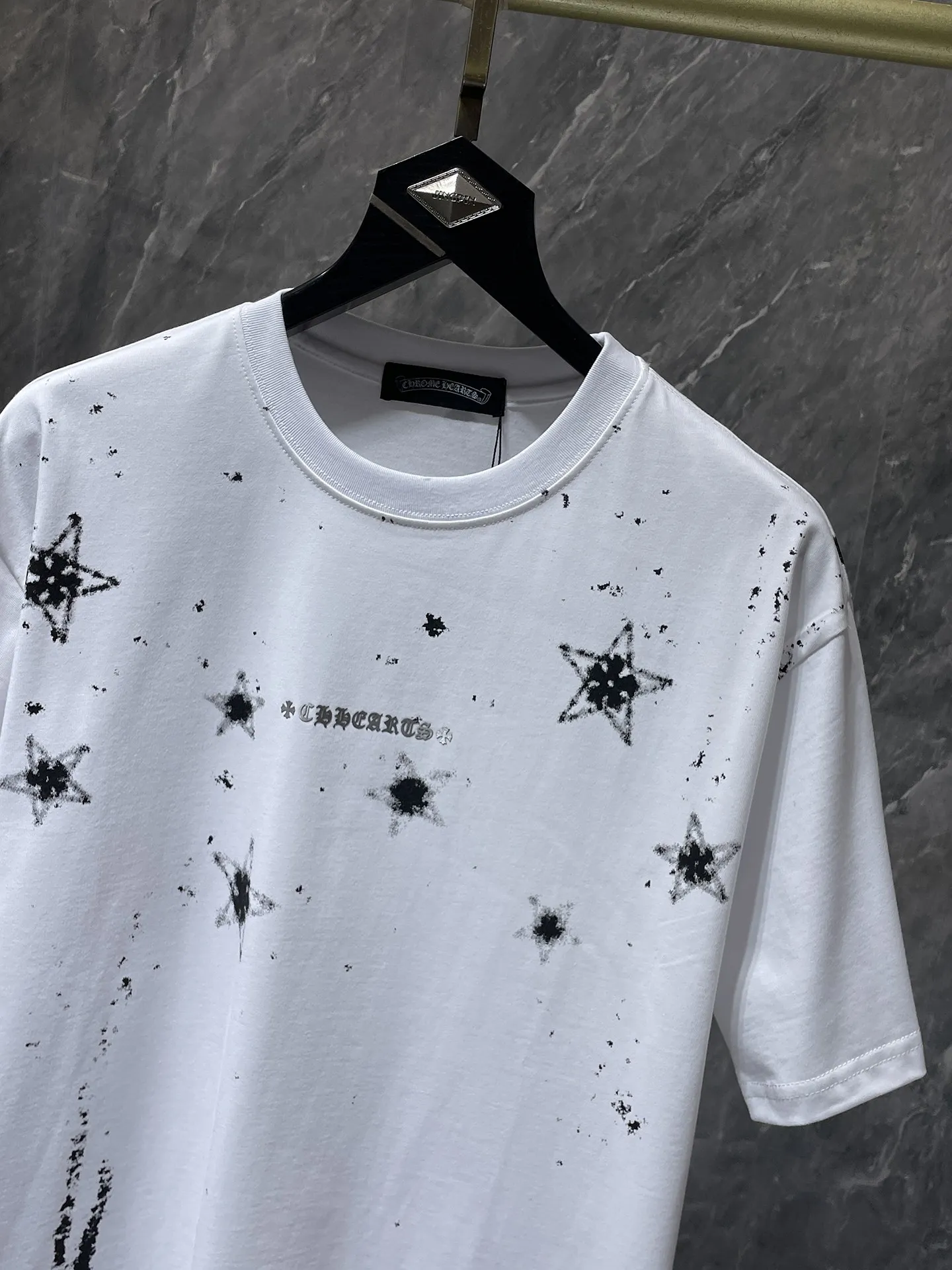 P170 new Chrome Hearts 25ss high version for summer! High-weight, environmentally friendly and high-quality top-quality fabrics 260g~285g Crow Snow Five-pointed Star Horizontal Axis Sanskrit Engraving Film Short Sleeves Counter Synchronization Re-engraved Version 1:1 Recommended Colors: White, Black Sizes: S, M, L, XL